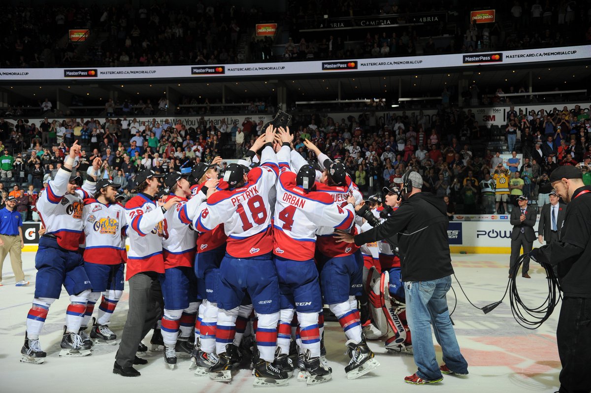 EdmOilKings's tweet photo. With the @MCMemorialCup getting underway tomorrow in Regina, we're tossing it back to the #OilKings 2014 Memorial Cup victory! #MCMemorialCup #MMC100 #ThrowbackThursday https://t.co/lKEJUcxrhe