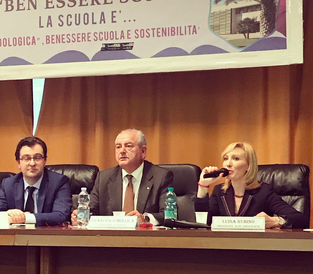 CarmineMirandaC's tweet photo. Retweeted CR Basilicata (@CRBasilicata):
Incontro #giocodazzardopatologico a #venosa, interviene la presidente #Age #Basilicata Luisa Rubino: “La #ludopatia si insinua nella vita delle persone in modo silente” #GiocaAscoltaPrevieni #crbas @frmollica https://t.co/DEdARVbgB0