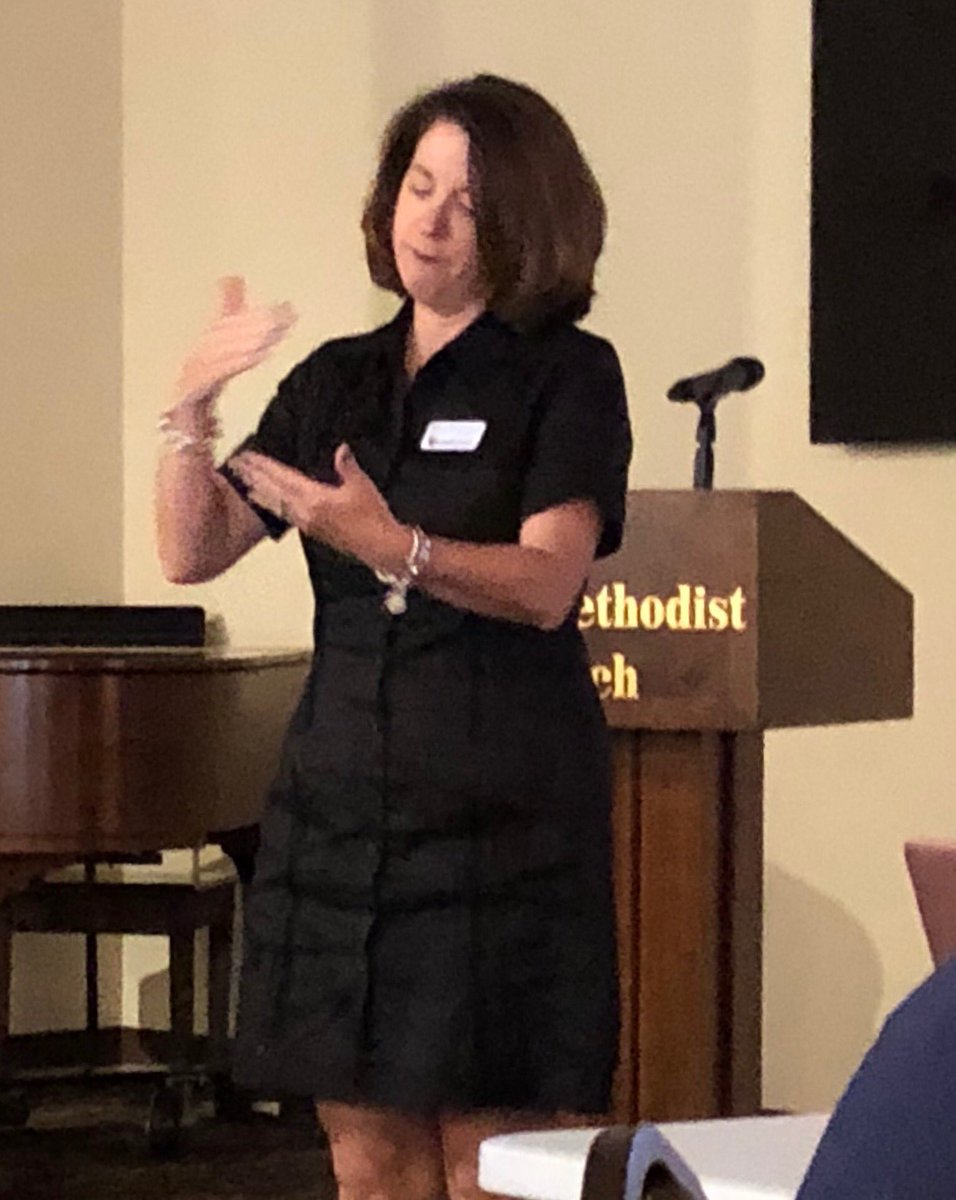 gordonpaulus's tweet photo. Amie Remington of Landrum HR talks with FPRA Pensacola members about social media ethics. #fprapensacola #fpra #Find_Balance https://t.co/BpOmgJGOkO