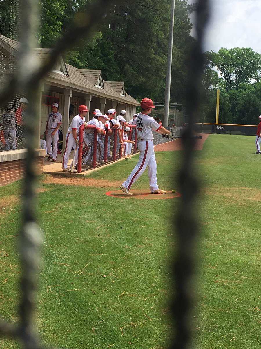 JillJelnick's tweet image. #Baylor BUSTS open Game 3 with a 4-run first inning. #RedRaiders lead 4-1 over #Briarcrest start of 4th. Winner advances to State Semis