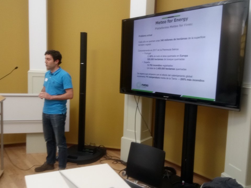El visitante de foolsdinner pasados Ibon nos explica como va fire alarm, ahora Metro for Energy #foolsvitoria6