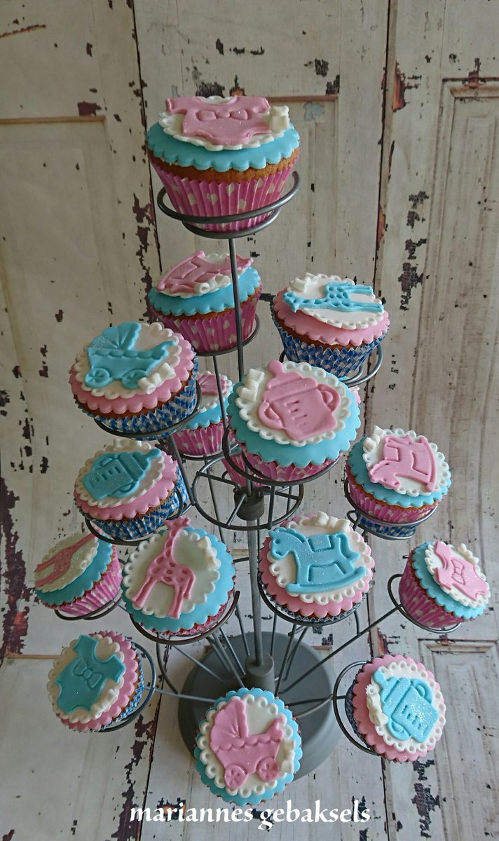 gebaksels's tweet photo. #cupcakes https://t.co/9UbC3b3thg