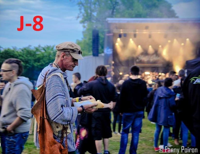 artzimut's tweet photo. J-8...
 Cette année on change du succulent, mais cependant classique,  sandwich américain, pour vous faire découvrir de nouvelles saveurs.  Trois food trucks de restauration seront avec nous, en plus de notre  snack! 1/2. https://t.co/71VZ40Zcwx