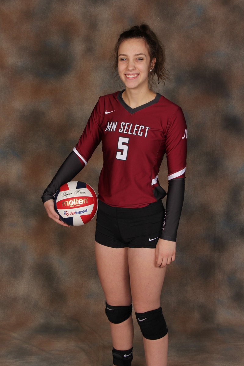 Congratulations to Maddie Schaefer (17-1) on being named a 2018 Ultra Ankle JVA Athleader! The 20 recipients nationally are players who exemplify outstanding volleyball performance, academic excellence, leadership, responsibility, and selflessness! 
jvaonline.org/2018-jva-athle…