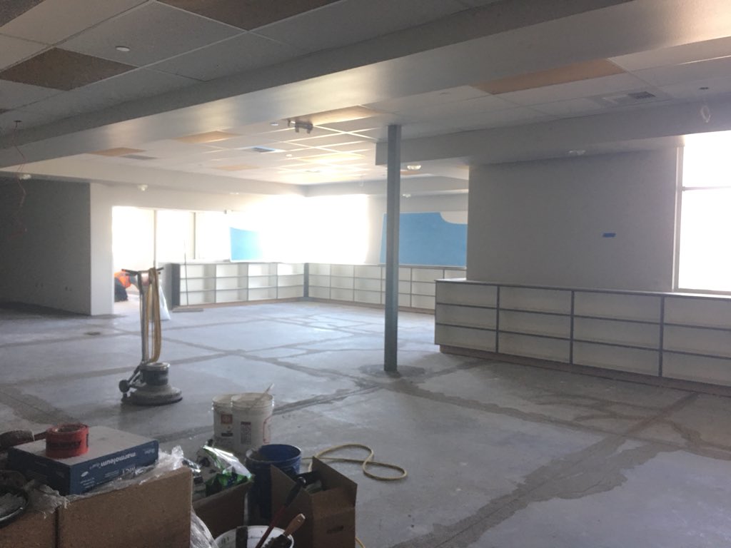 veronicajusd's tweet photo. Del Sol's 21st century library w/ makerspace. #learninghub #jusdmakers #JUSDShares https://t.co/XkHbUYx2LK