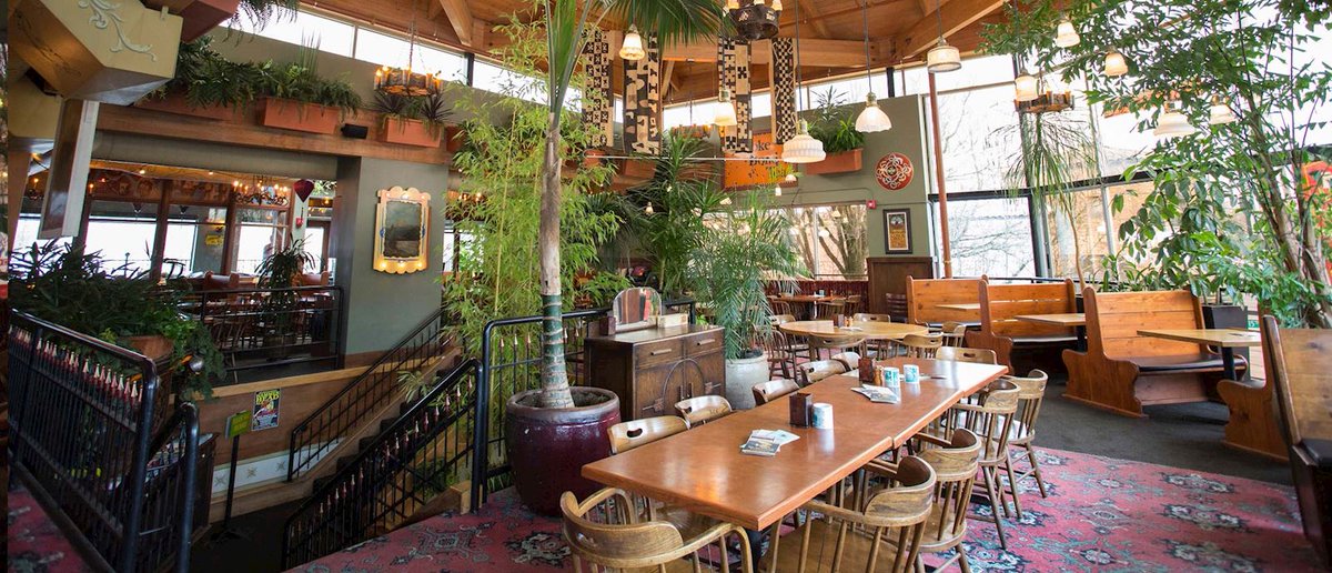 McMenamins Broadway Pub is Now Hiring LINE COOKS!!! $300 signing bonus for all Line Cooks that successfully complete 90 days of employment! ---> bit.ly/2wPTrcV  #pdxjobs