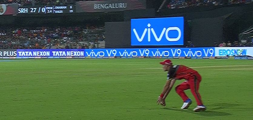 That was clearly out. Misjudged by umpires #RCBvSRH #IPL2018 #IPL11 #SRH #RCBvSRH