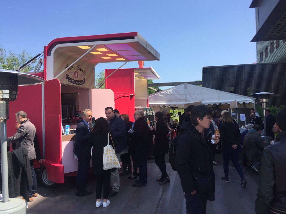 EmilyLefebvreUX's tweet photo. [#DesignThinking] Merci à @dschoolparis pour l'organisation du #devent2018 avec @wejiconseil  @emy_digital https://t.co/micSOHYctX