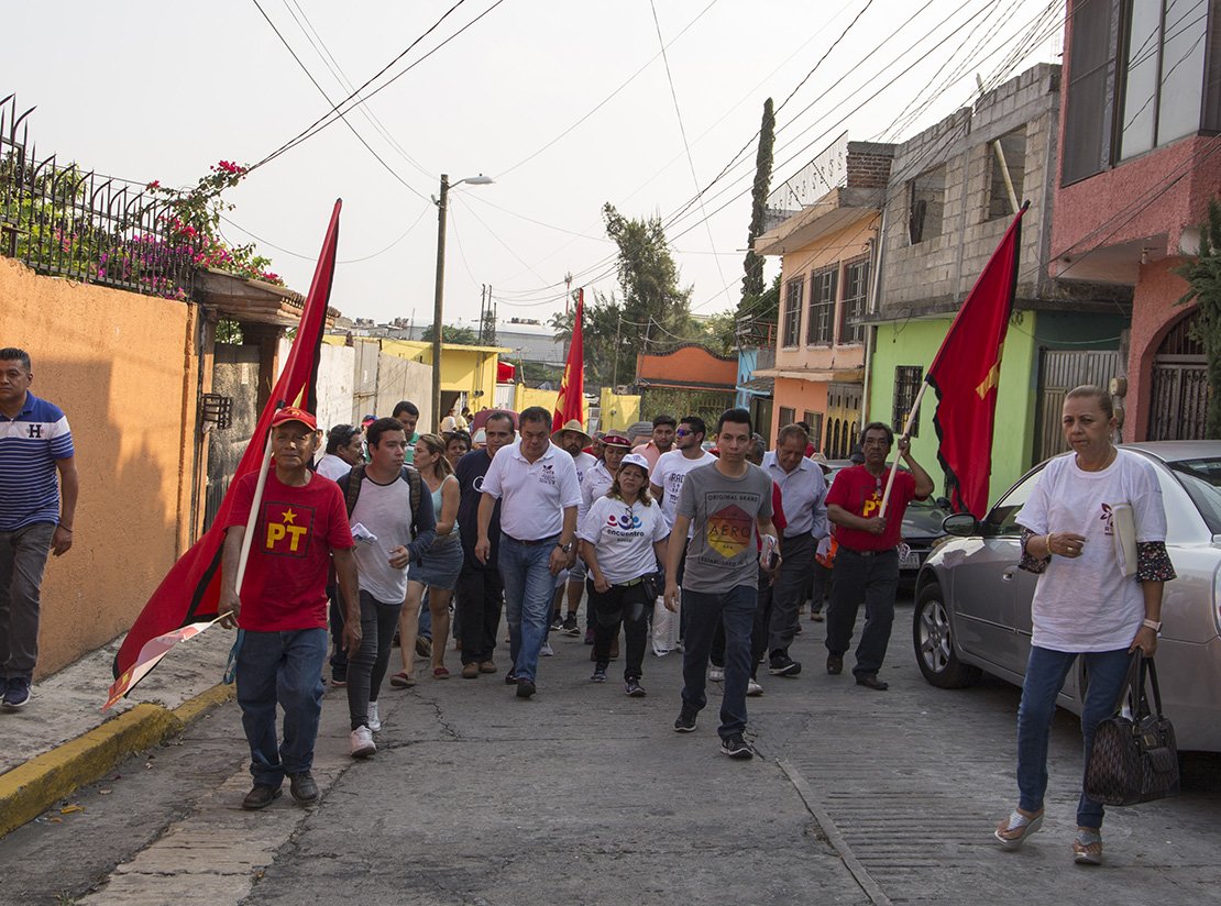 Rafa_Reyes_Mor's tweet photo. Les comparto algunas fotografías del día de ayer, durante el recorrido que se realizo en la colonia Los Pinos Tejalpa.
#Jitepec #JuntosHaremosHistoria https://t.co/IYqEQUW5BC
