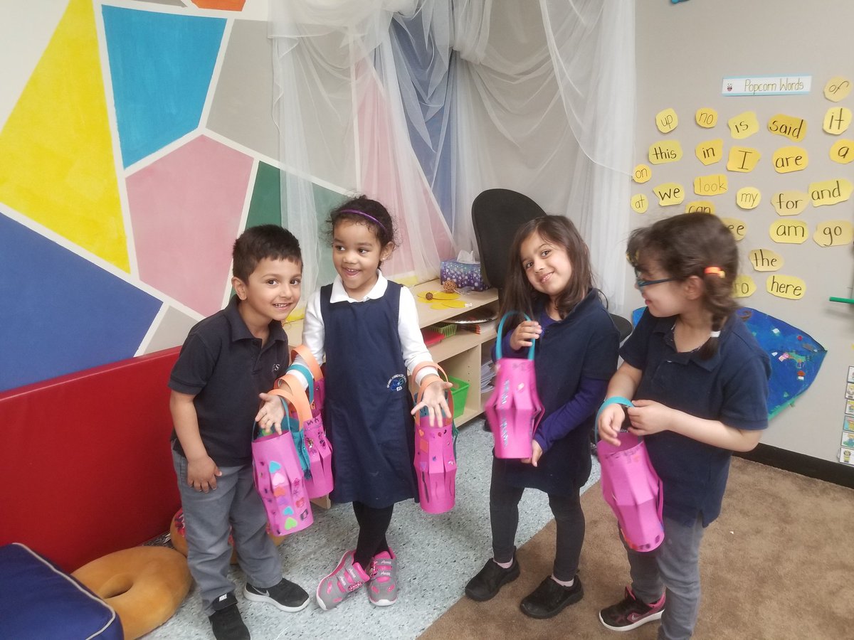 #kindergarten @IFTImamsCorner @OmarIbnYakub <a href="/ICNAReliefCAN/">ICNA Relief Canada</a> <a href="/iftlive/">Islamic Foundation</a> 

IFS Durham's JK with lanterns