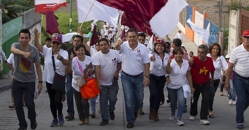 Rafa_Reyes_Mor's tweet photo. Les comparto algunas fotografías del día de ayer, durante el recorrido que se realizo en la colonia Los Pinos Tejalpa.
#Jitepec #JuntosHaremosHistoria https://t.co/IYqEQUW5BC