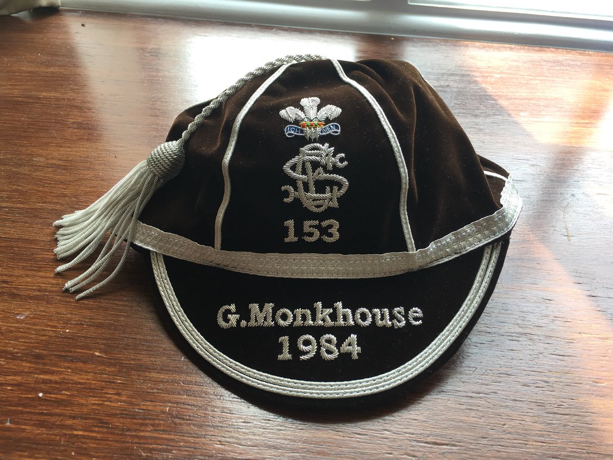 legcutter54's tweet photo. After the train ride home time to reflect on a wonderful night at The Oval. Thank you Surrey CCC for your hospitality and this present to remind me always of the wonderful period in my life playing cricket for the club. Marvellous to catch up with all the other players. https://t.co/ImhIk0cvFO