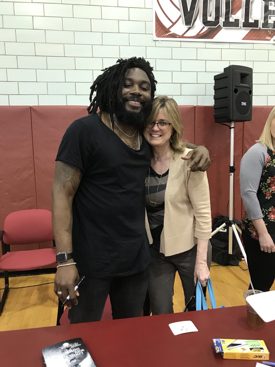 CynthiaSchwind's tweet photo. Wow! What an amazing opportunity for our students @GreeceCentral Thank you @JasonReynolds83 #inspiring #engaging #booklove @cldixon @GreeceArcadia @PettiferSuz @JulieParsons203 @LoriGaenzler @BNBuzz @GCSDsuper https://t.co/wXiuw9J1Gj