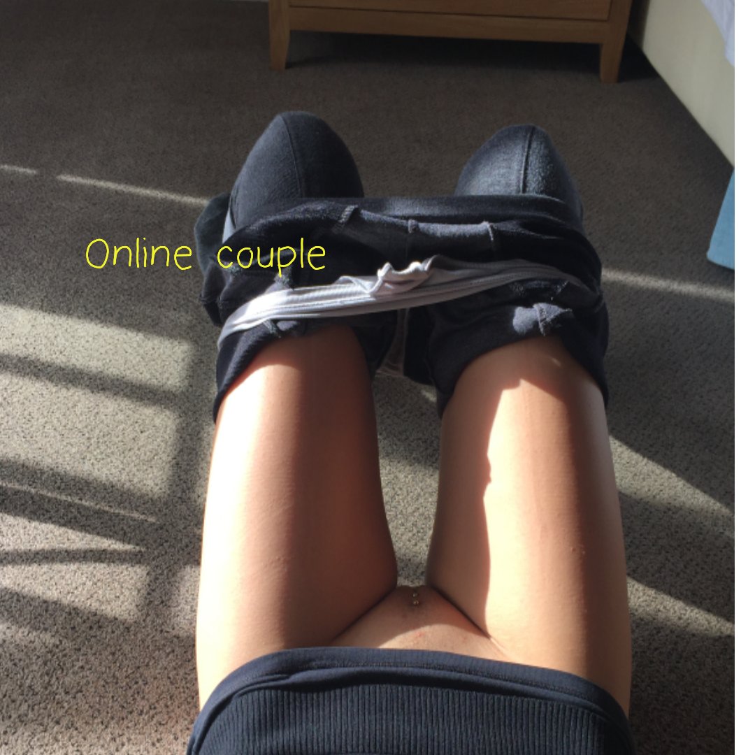 COUPLEONLINE1's tweet photo. Thighs #Hotwife #thighs #pantsatherknees #pierced #lips #ass #adult #Ad https://t.co/dCkJj6OjSf
