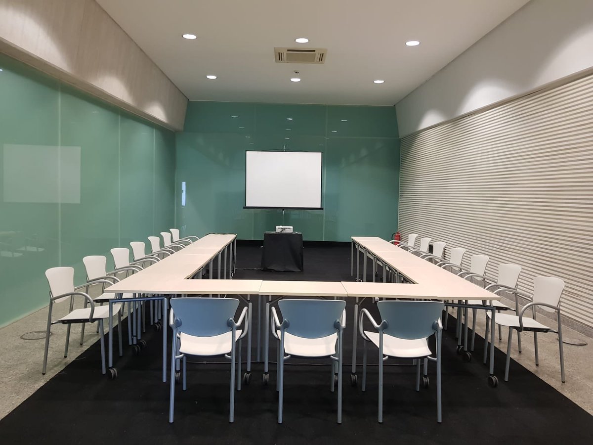 klabformacion's tweet photo. Todo preparado para el siguiente curso de @klabformacion . #Agile y #scrum, metodologías para la gestión de proyectos en @Auditoriotfe https://t.co/rfGLplgAzc