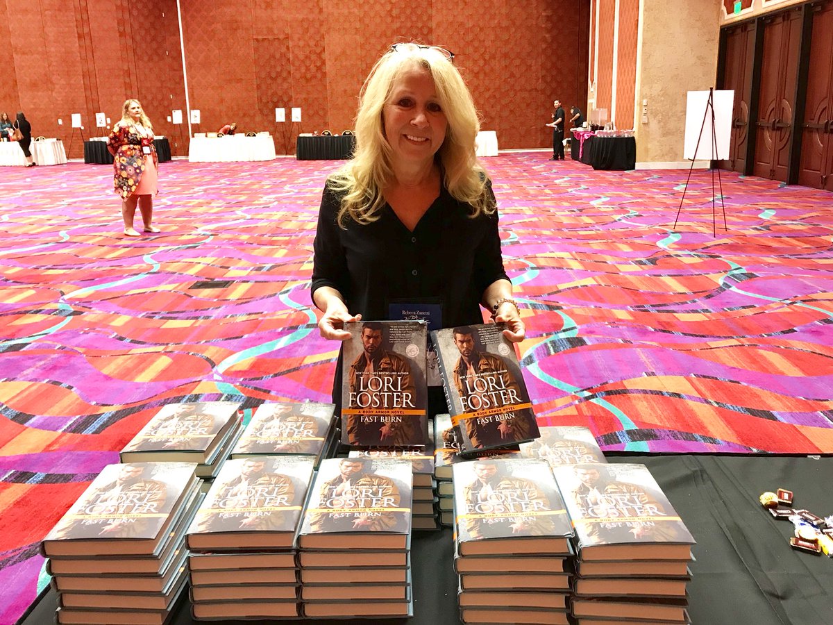LoriLFoster's tweet photo. My Publisher gave away hardcover copies of fast burn today at the #rtconvention 🤗 We ran out of copies! @HarlequinBooks Fun! https://t.co/tpdf84b3ZO