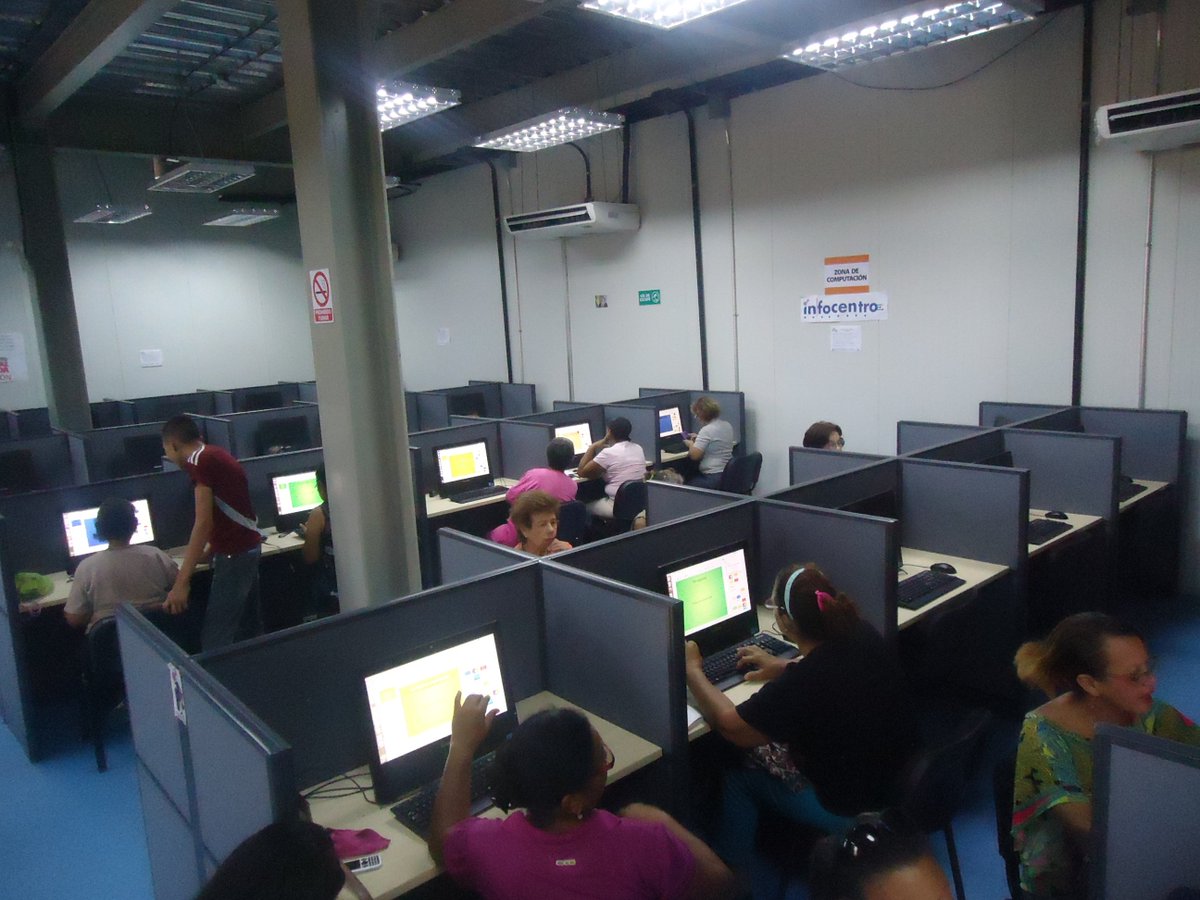 megainfofalcon's tweet photo. Culminacion del Taller OpenOficce Impress a participantes de la Universidad del Adulto Mayor del #INASS en la @Gbmp_Coro del Municipio Miranda, Falcón @jgarcia_falcon @vclarkb @lsagit @saranyel @formacionfalco2 @mariana4x4 @hugbelpsuv @mimouvargas  #VenezuelaVotaPorMaduro https://t.co/iwgrwI0vbD