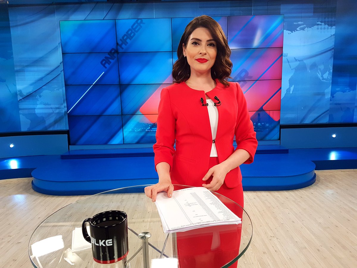 первый канал. телеканал первый канал. первый канал картинки. Trtrt. первый ана.