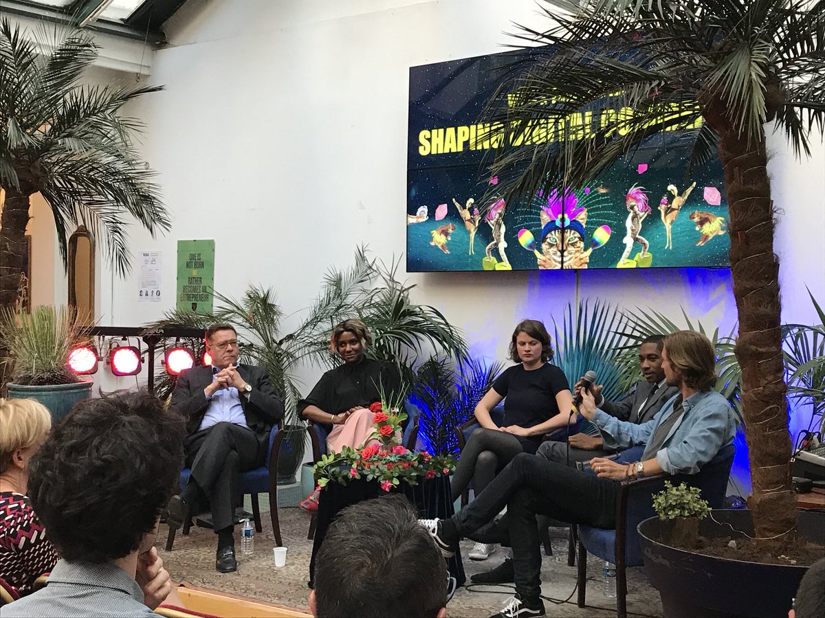 rumeurpublique's tweet photo. #Shapingdigitalcommerce - Now it’s time to give #power to #customer they need to have choices @Visa_Fr @jakob_schreyer @cedricatangana @ElsaHermal @SKereere @BillGajda @Manu_Lechypre https://t.co/OX0Tg9i8Yw