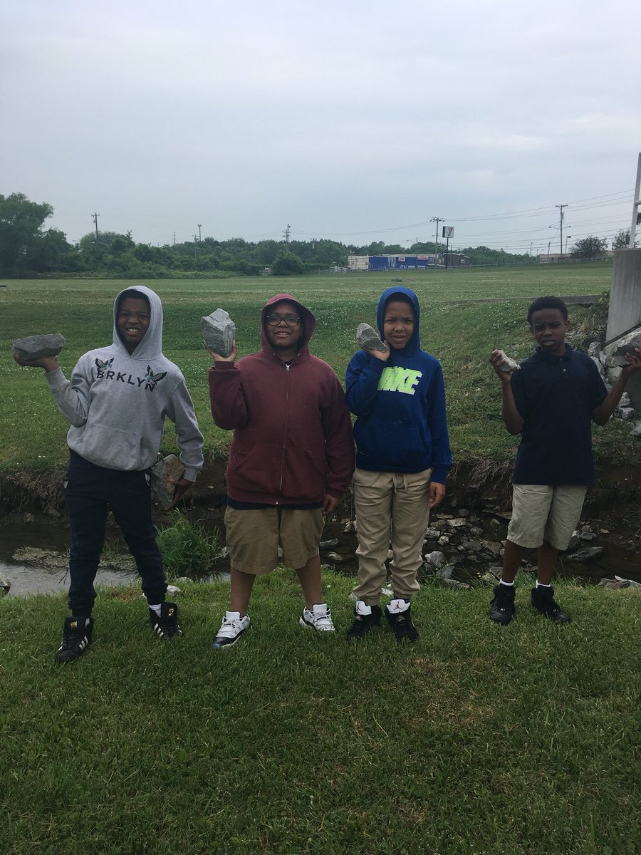 ArmisteadNIET's tweet photo. Gathering supplies to build a “campfire” so they can tell stories around it. @MrsSydneyDay @ITcreswellmnps https://t.co/gdLFMgS9Ol