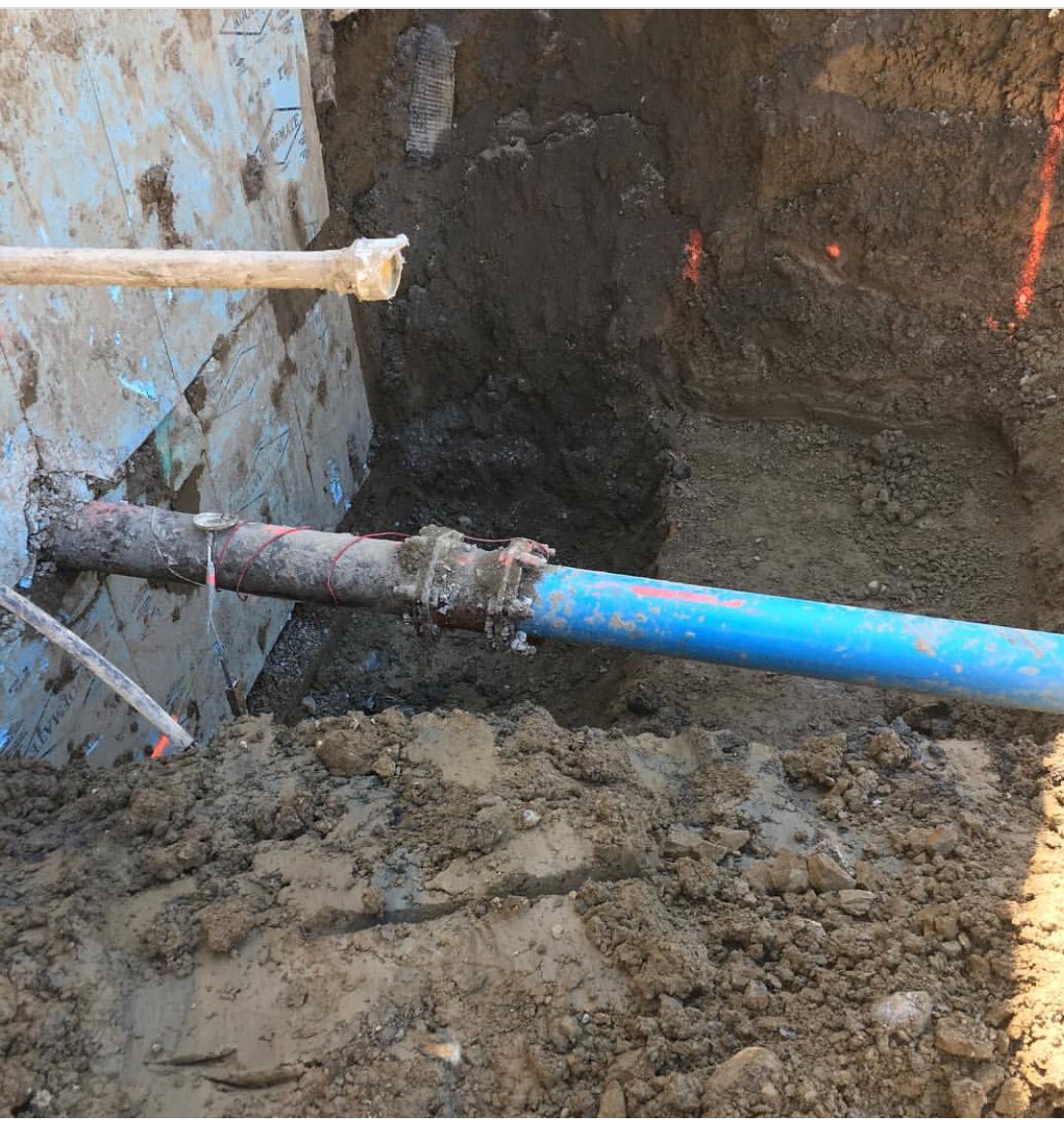 NTL_Contracting's tweet photo. Thanks #PowerJetPlumbing for helping us out with the watermain break today #excavating #watermain https://t.co/K8oe8webqJ