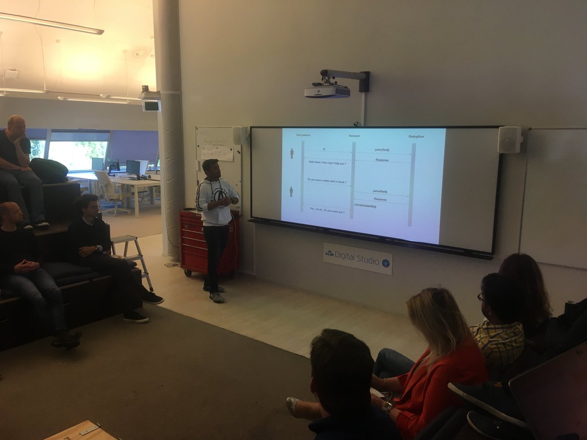 qdrawmedia's tweet image. #chatbotmeetup #bbbot #klm #chatbot