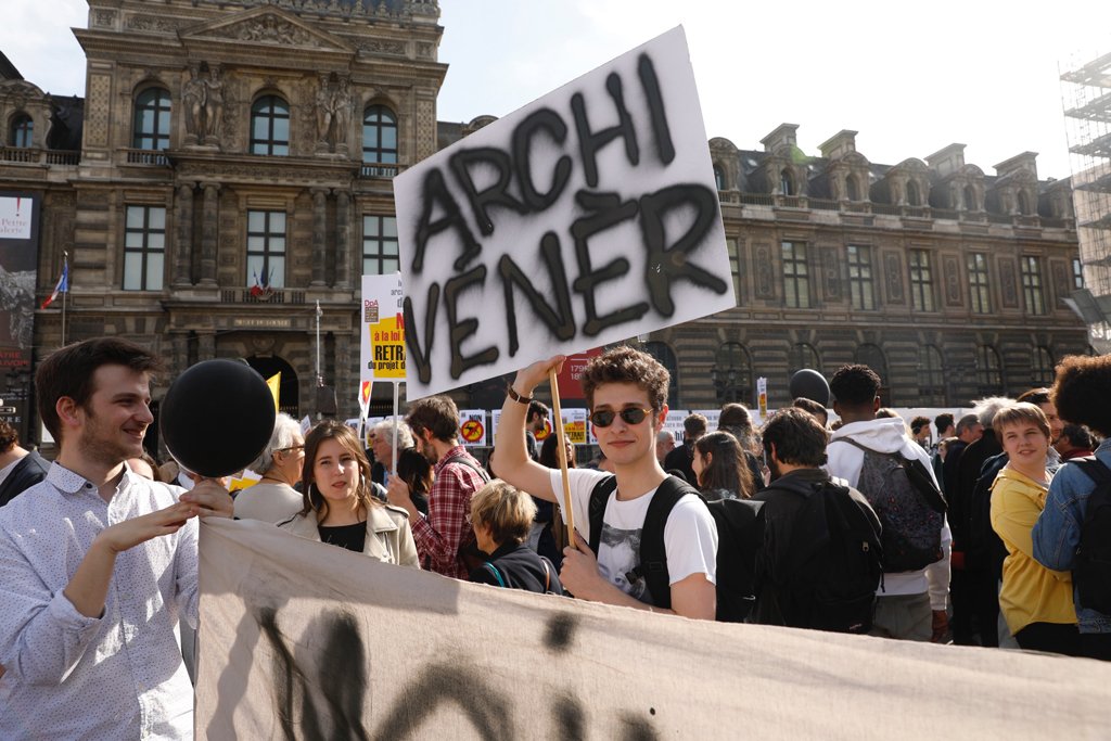 degioanni's tweet photo. De Lille à Bordeaux, tour de France de la mobilisation des architectes contre la loi Elan #teamarchi

https://t.co/LbbglLAqLF 

@Architectes_org @architectes_idf @FrancoiseNyssen
@BRUNOLEVYphoto https://t.co/f51bRQaEjl