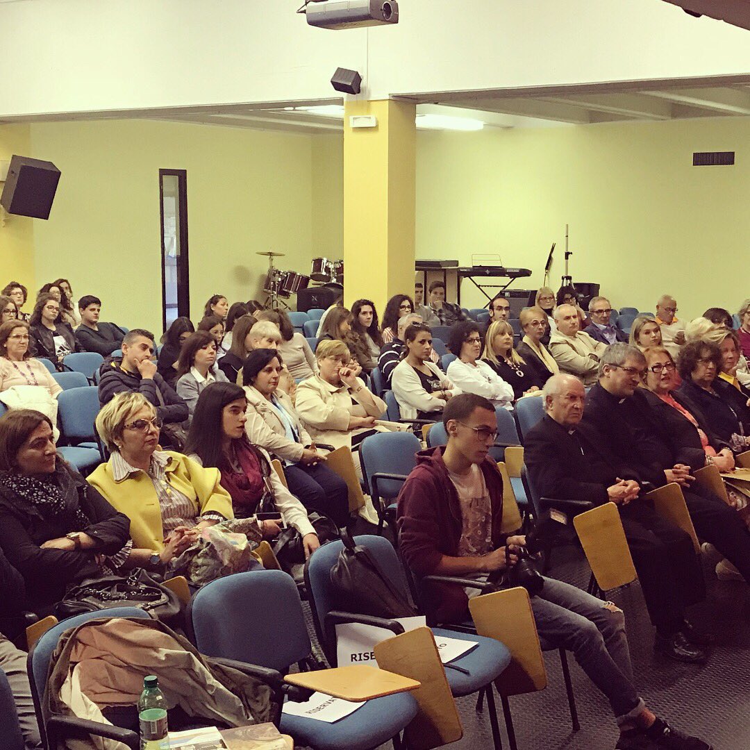 CRBasilicata's tweet photo. Incontro #giocodazzardopatologico interviene @frmollica per le conclusioni: “Il gioco d’azzardo è una delle nuove povertà. Se non frenato diventerà un vero allarme sociale” #giocaascoltaprevieni #ludopatia #age #crbas https://t.co/OcAJwbLgcC