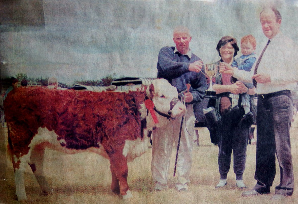 Kilsunny_Herd's tweet photo. A little #throwbackthursday in honour of our first show of the summer in Bandon this weekend.
2018 will be our 46th consecutive summer season for the Kilsunny show team!!
#provensuccess #letsgo2018 https://t.co/2kzSTwUTAo