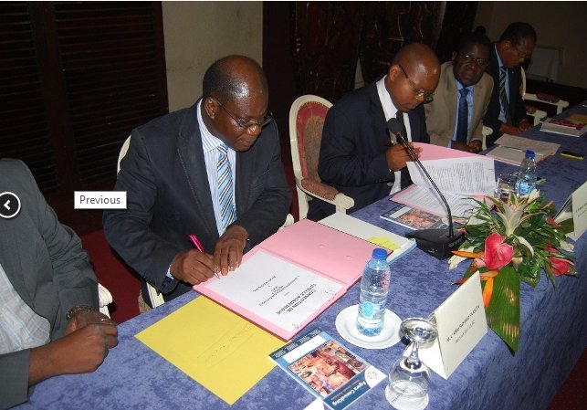 AgoraConsult1's tweet photo. #Throwback #Agora_Learning #Formation
Signature de convention de tutelle académique #Agoa_Consulting / UCAC
#Renforcement_des_capacités #UCAC @jeune_afrique @InspireAfrika @237online @clubcom_ucac @mboaconnect @MboaInfo @essentielCmr @yaoundeout https://t.co/cg5DrSbqJM