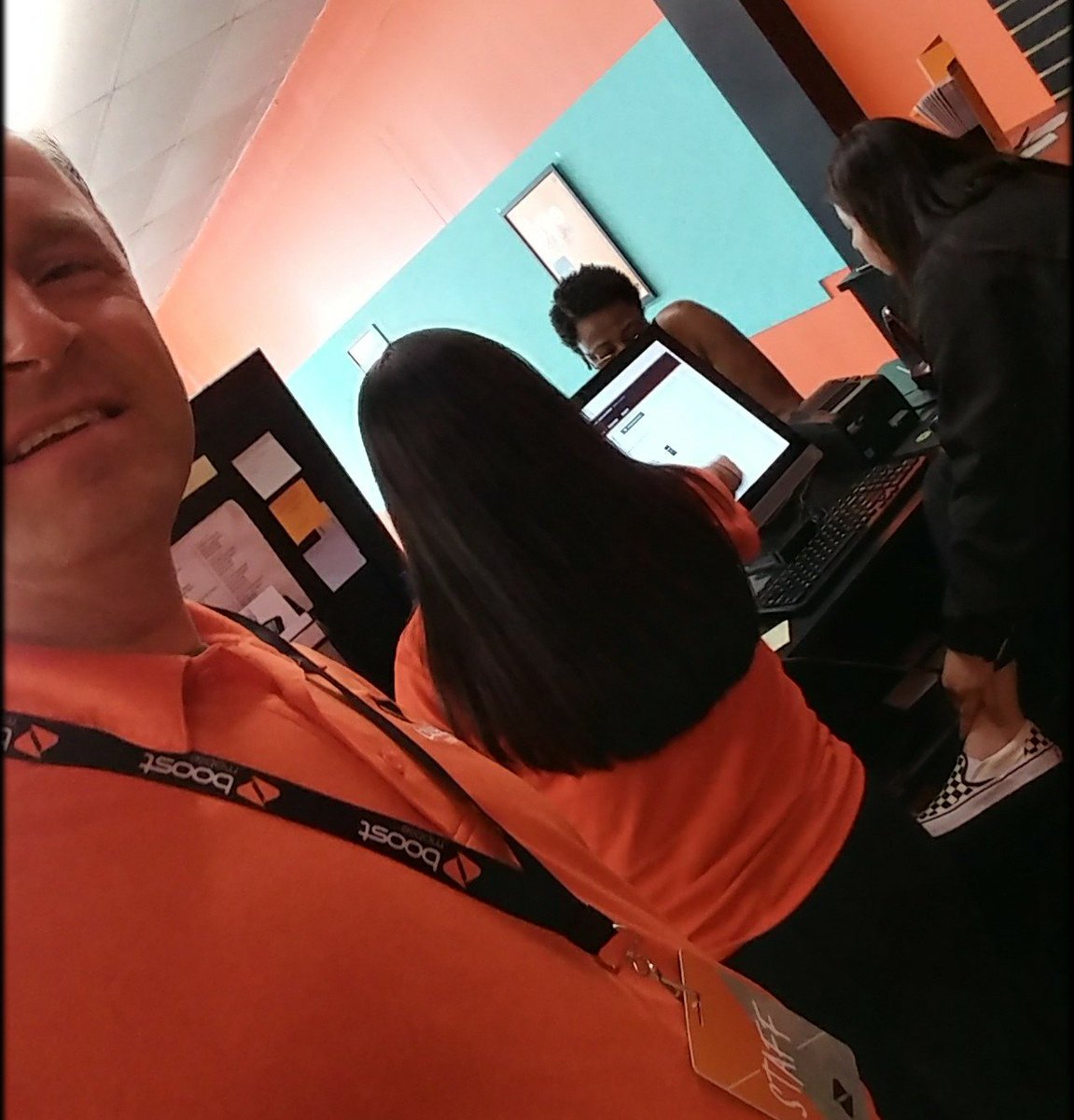 TimG_Boost's tweet photo. Role playing, then immediately talking $5 LG Dynasty / Free AAL promo @IntouchSmart with Heidi and Jocelyn. Granddaughter only 5, so not quite yet but... #PlantedtheSeed
#MidAtlanticGrind
@SPG_AJ @ThomasSPG @_silviavip @BDP_Marco @shawnatspg https://t.co/nFzjLva8Ap