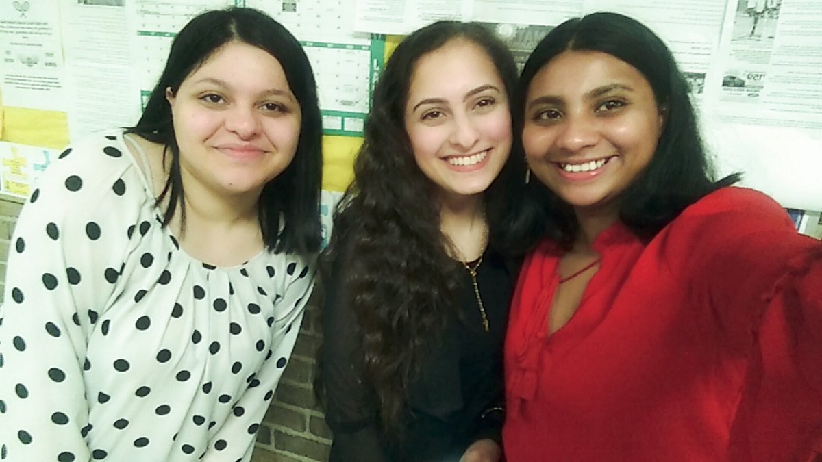 NHSSHHS's tweet photo. More of our lovely Chapter members at the Induction! https://t.co/BFCcORCuks
