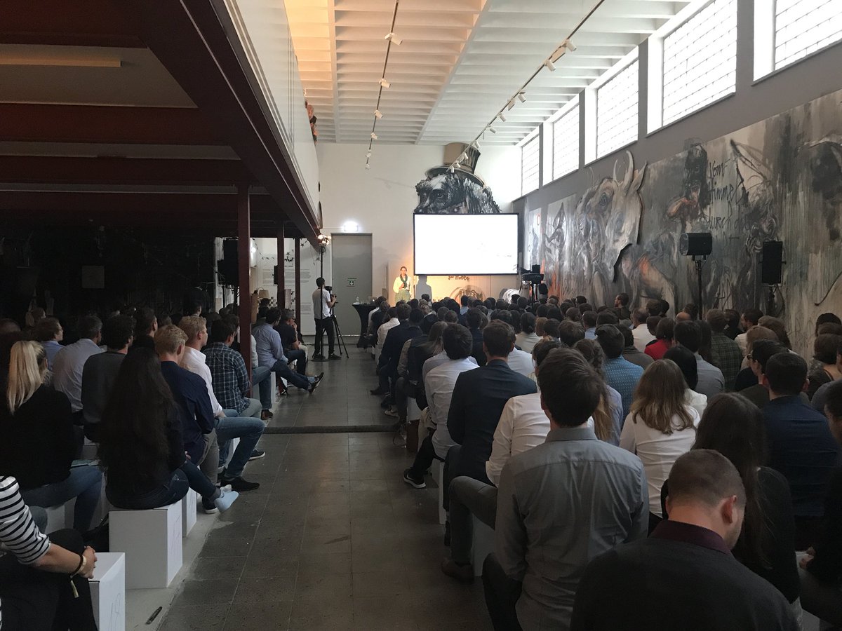 JavadWithD's tweet image. EdgeX with my friends. So much knowlEdge to take in. #netlight #edge