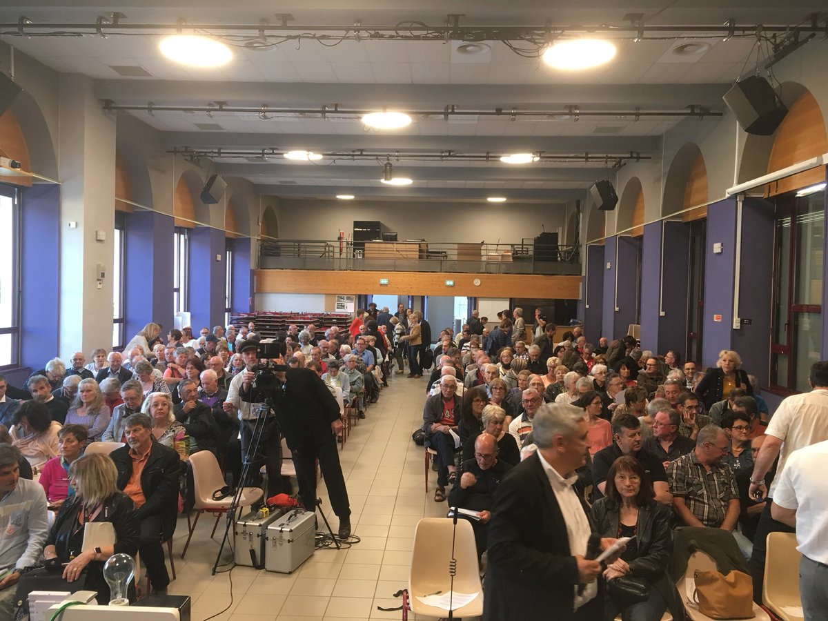 #linky #drome carton plein dans la salle municipale Simone signoret à #livron <a href="/MySMARTcab/">MySMARTcab</a> <a href="/CLeguevaques31/">Christophe LEGUEVAQUES</a> @LinkyMonRefus <a href="/lexprecia/">Lexprecia Avocat</a>