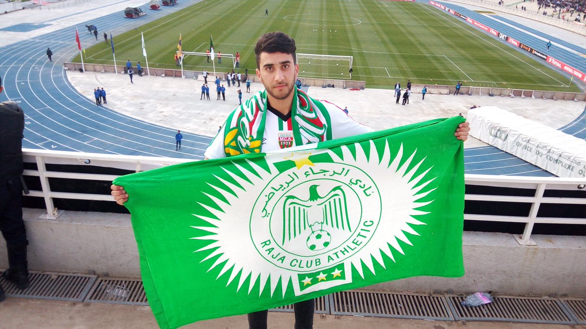ChoaybAmiar23's tweet photo. #المولودية_الإسلامية_الشعبية 💚❤
شعب المغرب و الجزائر الودود 😍
 لن تفرقنا السياسة و الحدود 💥🔥 https://t.co/PdmjynoCxP