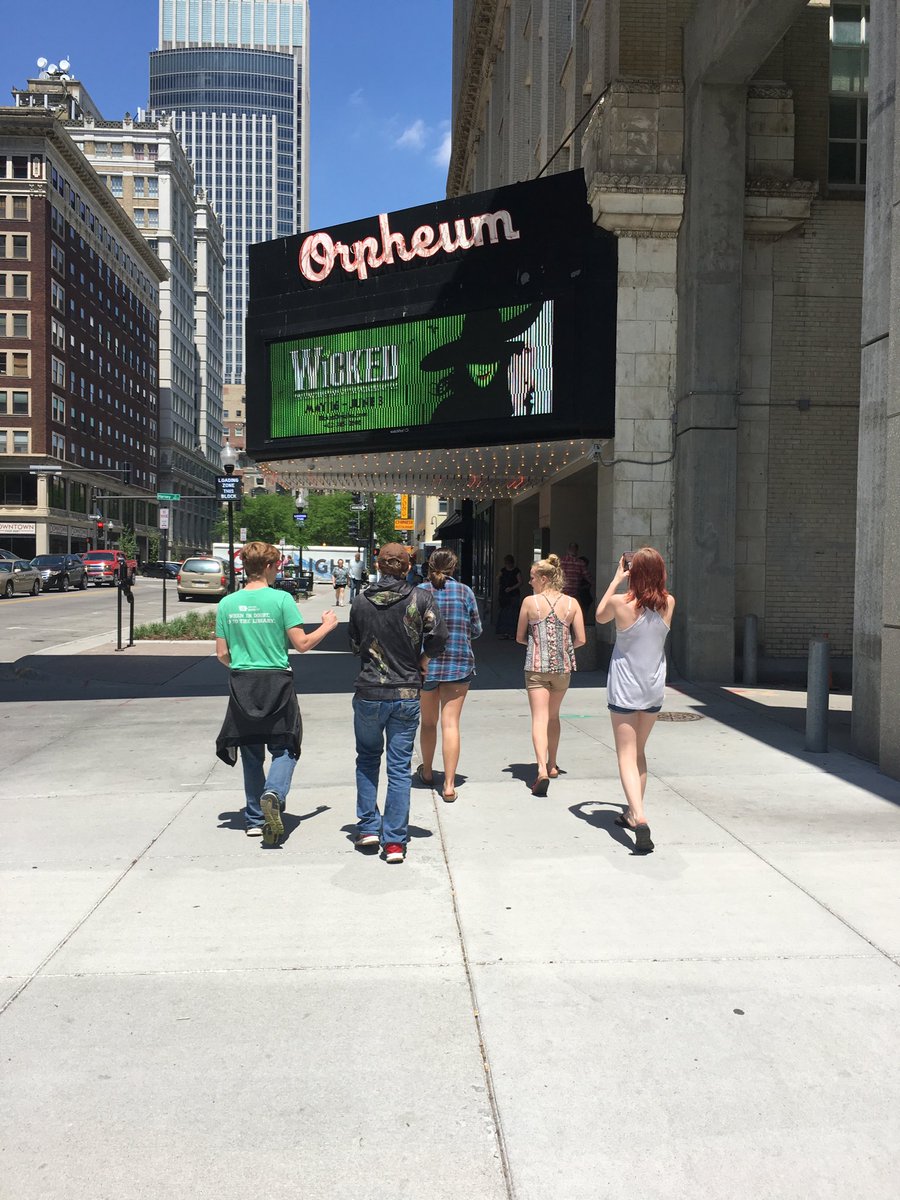 LisaAnnRoberson's tweet photo. The kids walking in to see Wicked! @SiouxCentralCSD https://t.co/LWlVukRTFr