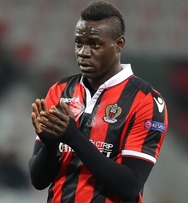 Me esfuerzo cada día para callar la boca a los que no creyeron en mi y para dar la razón a los que sí 
<a href="/FinallyMario/">Mario Balotelli</a> Genio