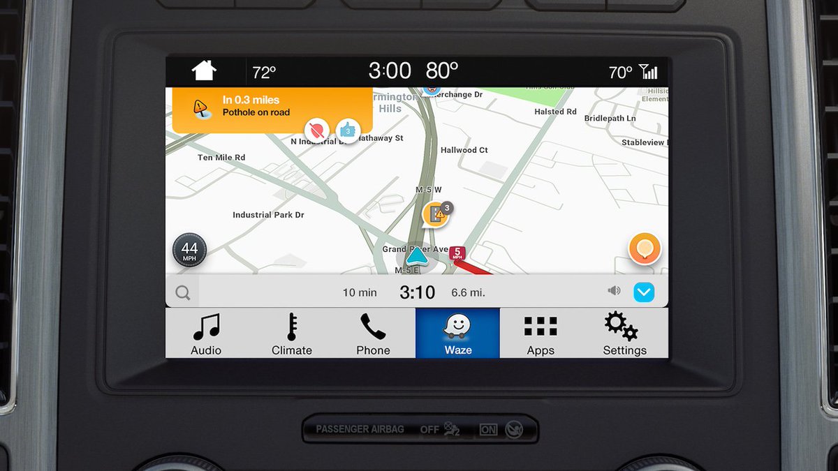 HeadlightNews_'s tweet image. Ford Motor Co. is now offering navigation app Waze as part of its Sync 3 system. Wake helps users find alternative routes to avoid traffic slow downs. bit.ly/2rOJWoM #FordWaze #FordSync