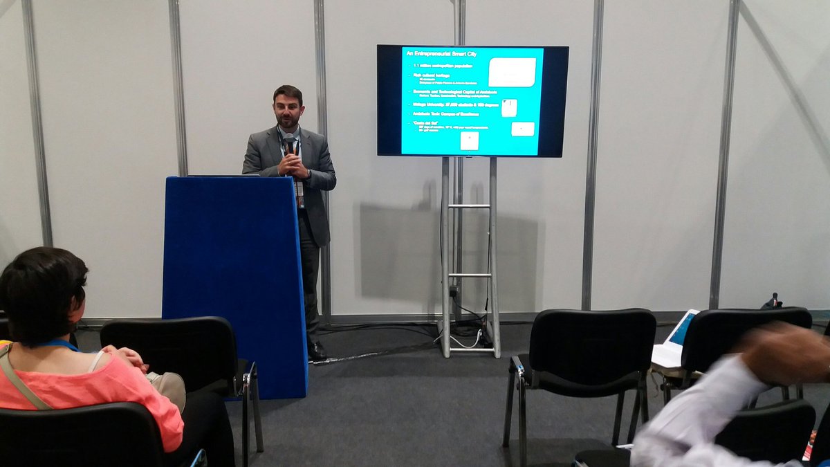 MalagaOFB's tweet photo. City delegation led by @marmartinrojo promotes benefits of doing business in @Malaga @GoingGlobalLive international fair in London. Great lead generation event. https://t.co/yw32DSiByn