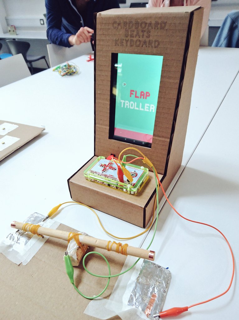installreq's tweet photo. We ran a custom controller workshop for @in_collusion's event #MakerTakeover! First time running with the new Tabinets and their games, went really well! https://t.co/I6V4cfHAAS