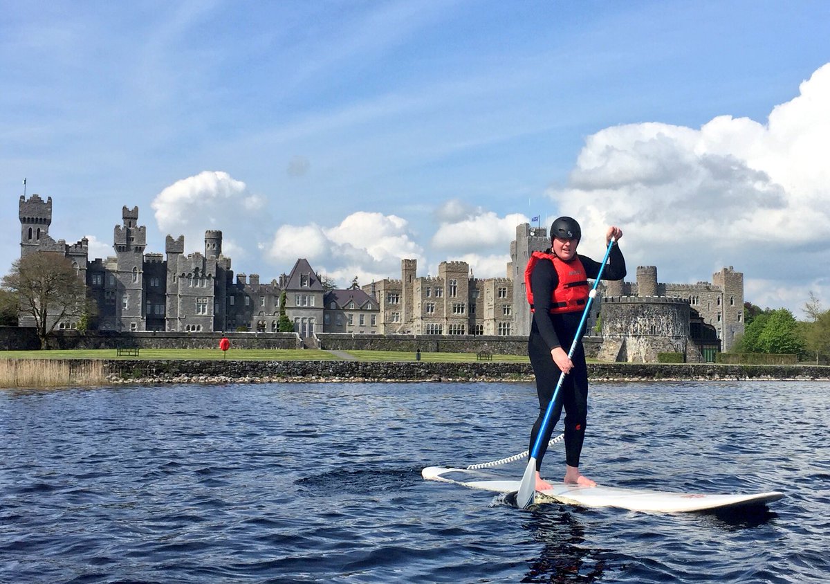 bobbybowe66's tweet photo. If any #HotelintheWorld has a #MoreSpectacular Activity to do on #YourSplit I don’t think So What a #GreatDay #Paddleboarding @ashfordcastle #HotelLife @red_carnation @YesChef_IRL @IHFcomms @hospitality_irl @Purpleaproncom @EurotoquesIrl @hotelcaterjobs https://t.co/zheyFMRUAG