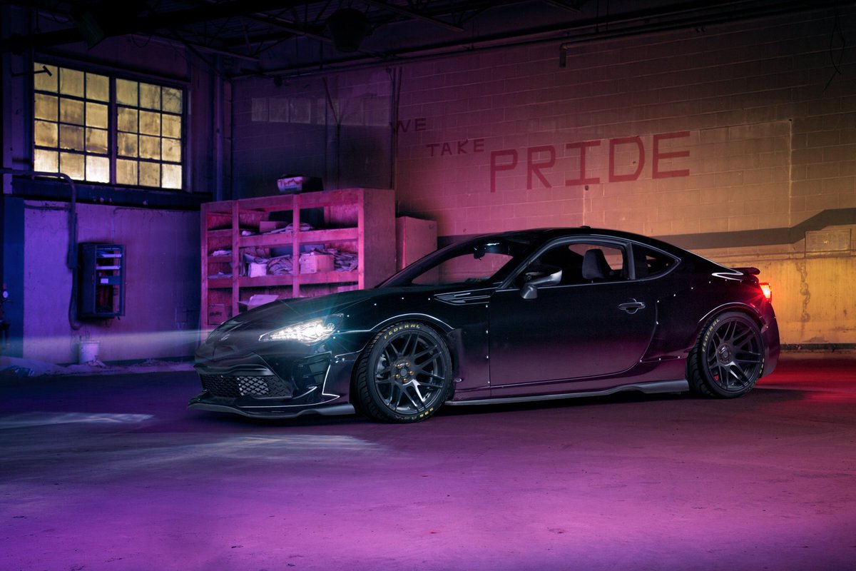 iTwitchDaily's tweet photo. Be the flamingo in a flock of pigeons. #Toyota86 #RocketBunny https://t.co/X3iNooocLS