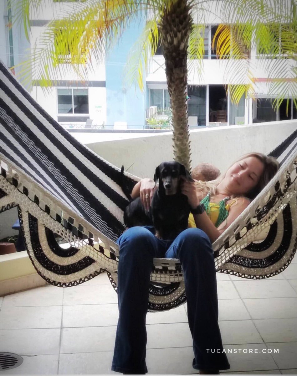 TucanStore's tweet photo. Comparte los mejores momentos con los que más quieres 💕 y con una Bella #hamaca de https://t.co/edHLr1jPzs #homedecor #decoracion #hammocks #hamacasdelujo #hamacaselegantes #decoracionjardin #gardendecor #patiodecor https://t.co/9gGMEoCw6v