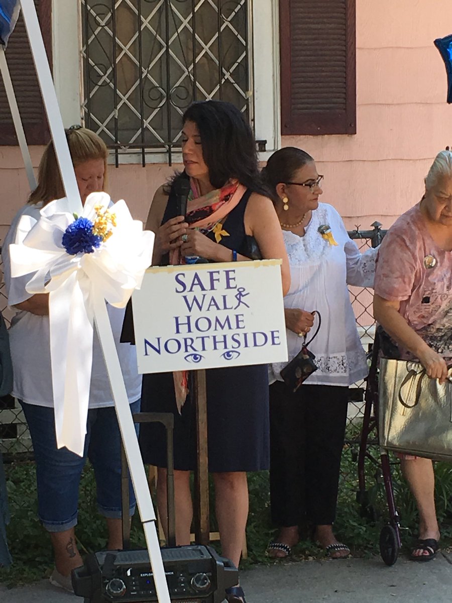 CarolforTexas's tweet photo. Many in near #Northside gathered 4 a remembrance service 4 Josue Flores. Thx @SenatorSylvia 4 passage of SB195 @houstonpolice @Srtrevino6 @Karla4Houston 4 their wk 2 prevent another tragedy. Special thx 2 #safewalkhome champions Stella, Dell & the community. https://t.co/xe3TpsERtD