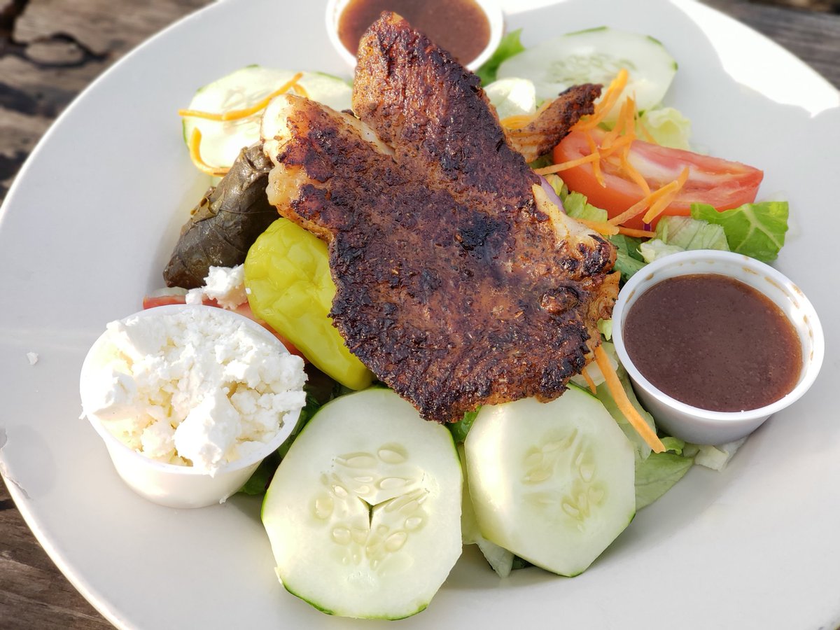 VisitBradenton's tweet photo. RT @southern_family: If you are looking for spectacular beachfront views, nightly entertainment, great service and delicious food then stop by the @GulfDriveCafe for breakfast, lunch or dinner. They won't disappoint! #BradentonArea #annamariaisland https://t.co/tvqRxYAfua