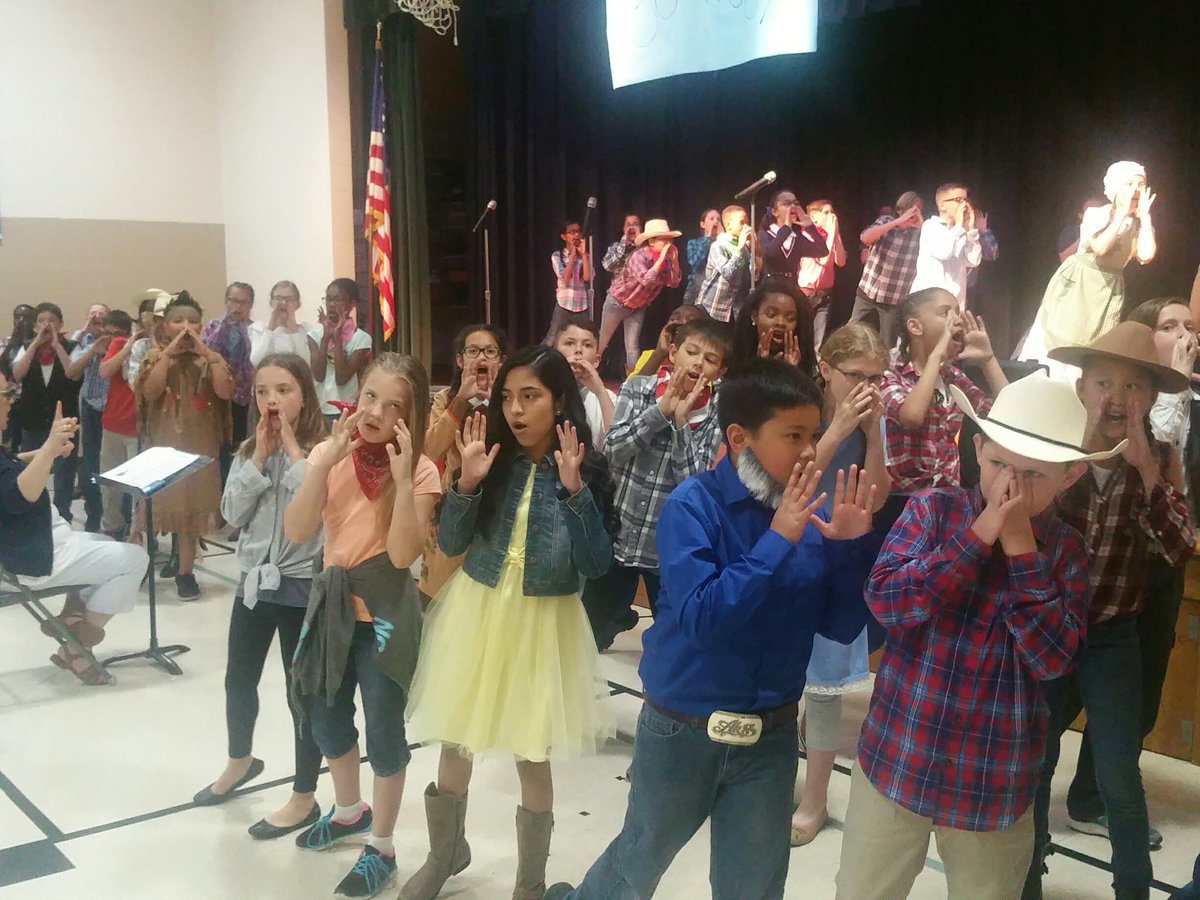 mrs_meckem's tweet photo. Music program! Go west!! @PartridgeElem #partleads #partridgeelem #wayschools https://t.co/BtzgqnD5PB