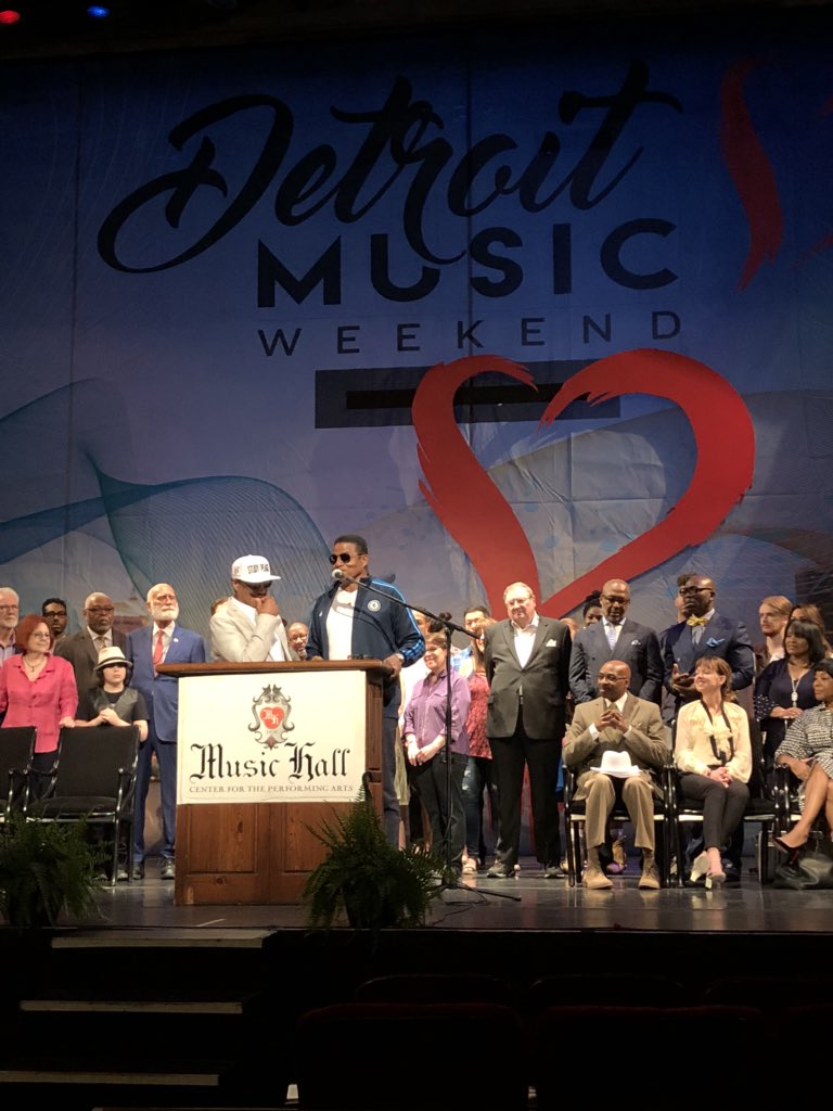 SamiMeiMusic's tweet photo. What an incredible experience meeting @Jacksons at the @dmweekend press conference today!! This is an awesome event that I’m super excited to be a part of - I’ll be performing at the artist showcase on June 16th! 

#detroit #detroitmusic #motown https://t.co/1LrVPHr5vm
