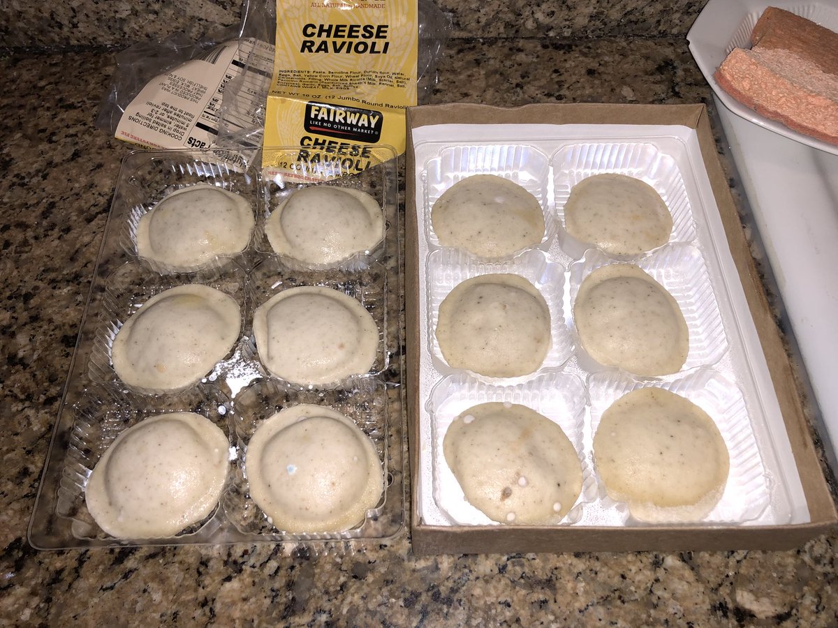 samfabs's tweet photo. Really @FairwayMarket these were purchased less than an hour ago from 30th and 2nd ave in NYC and have mold all over them 🤮🤮 https://t.co/795LxSk3eT