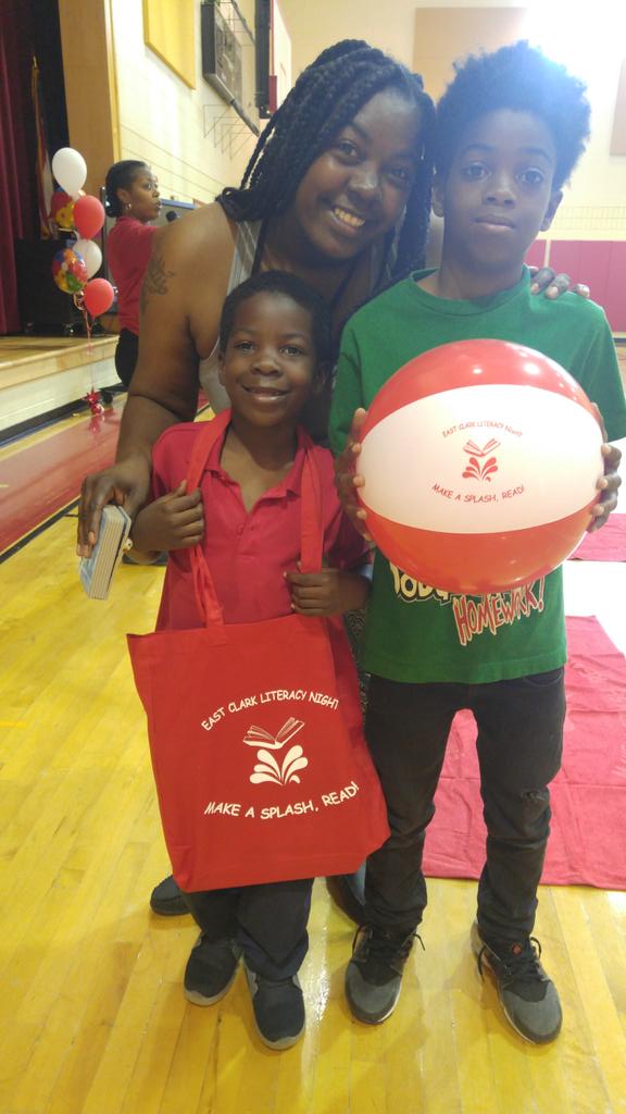 Jackie_FACECMSD's tweet photo. East Clark Family Night "Make a Splash, Read" is a success. Families received books, beach balls &amp; beach towels. The families will all read one book together &amp; learn about 2018/2019 school year. @FACE_CMSD @CLEMetroSchools @CMSD_BLUE https://t.co/EUawFvS0oT