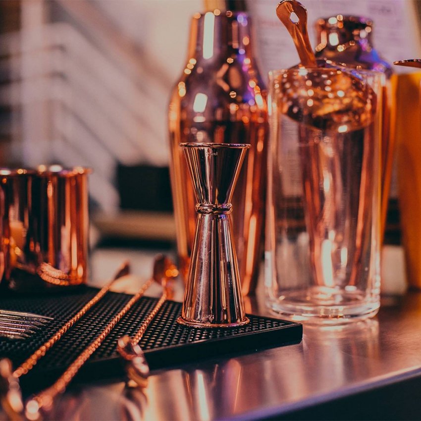 Crosbys_BCA's tweet photo. High end barware available online now by Beaumont. Used commonly worldwide &amp; notorious for their measures and more! https://t.co/PiMTZrVvxd #barware #beaumont #cocktail #copperbarware #chefslife #drinks https://t.co/dR71Zjm5A2